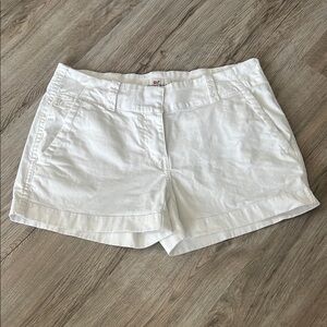 Vineyard Vines White Shorts